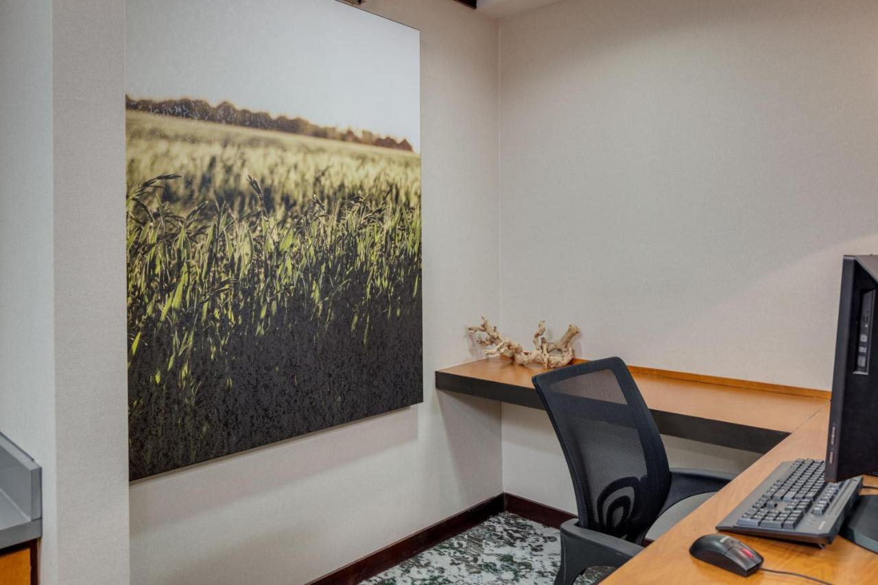 Fairfield & By Marriott Hotel 3*