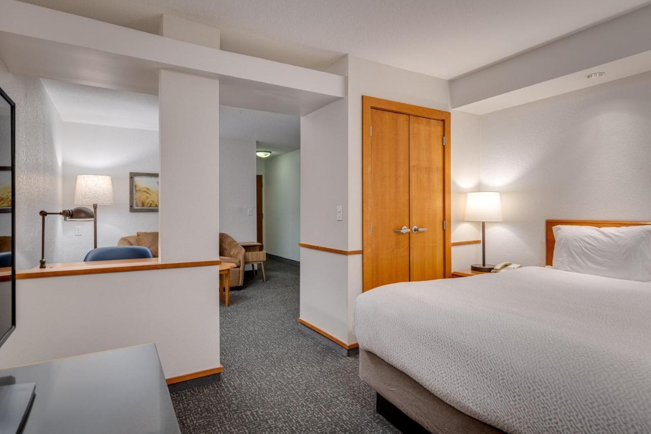 Fairfield & By Marriott Hotel 3*