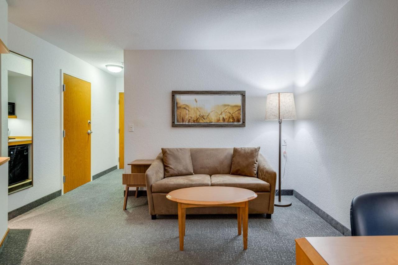 Fairfield & By Marriott Hotel 3*